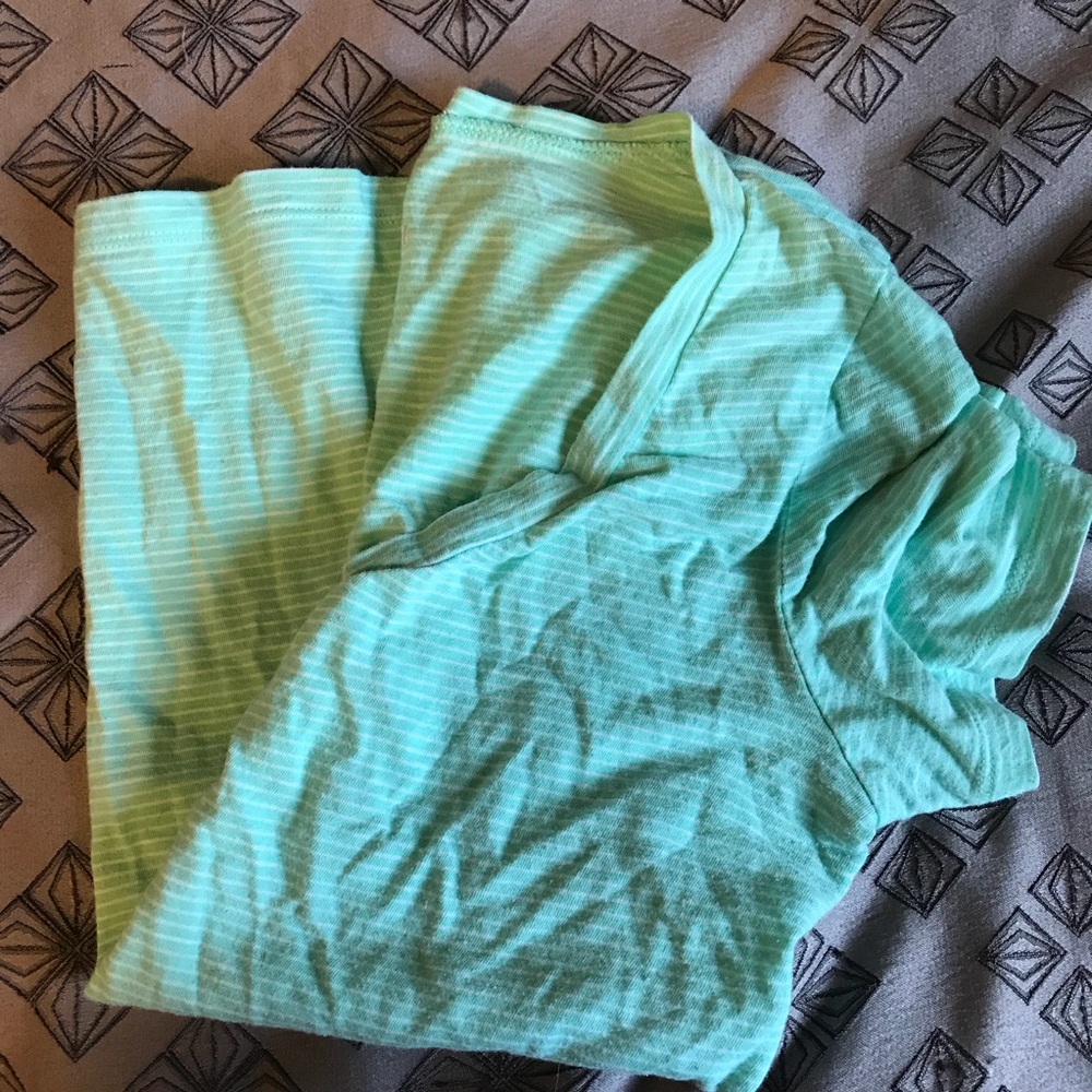 Old Navy V-Neck T-shirt
